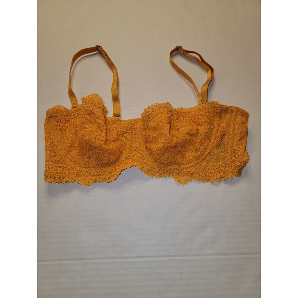 Cosabella Orange Lacy Floral embroidery Adjustable‎ Steap Size 32B Bra